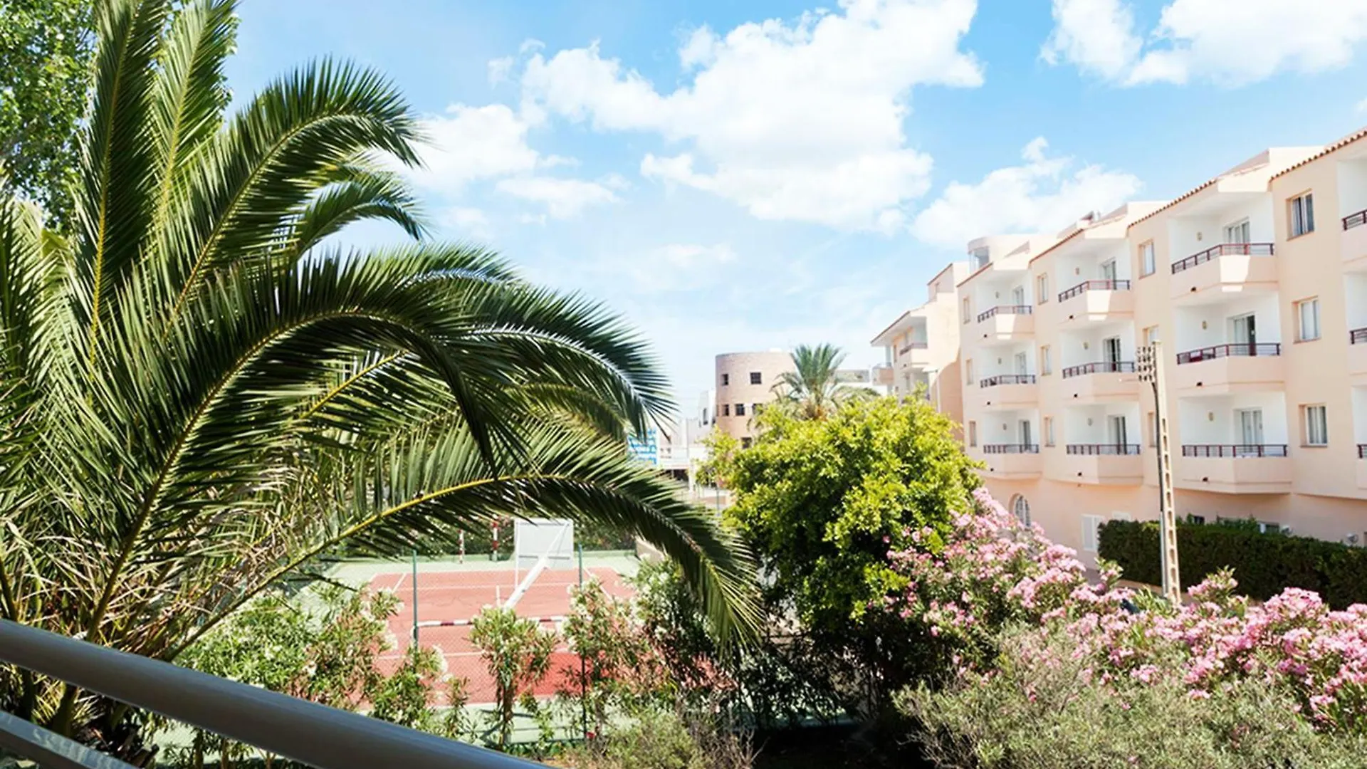 Aparthotel Vibra Club Maritim San Antonio